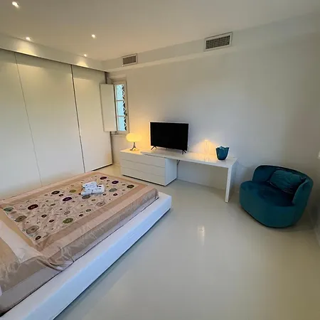 -villa With Swimming Pool Dei Marmi- * 马尔米堡
