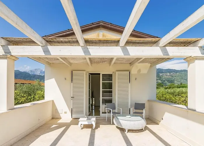 -villa With Swimming Pool Dei Marmi- *