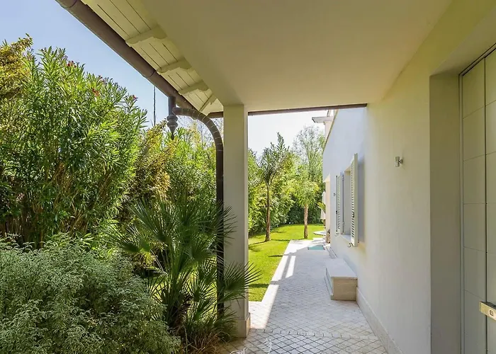 -villa With Swimming Pool Dei Marmi- Forte dei Marmi