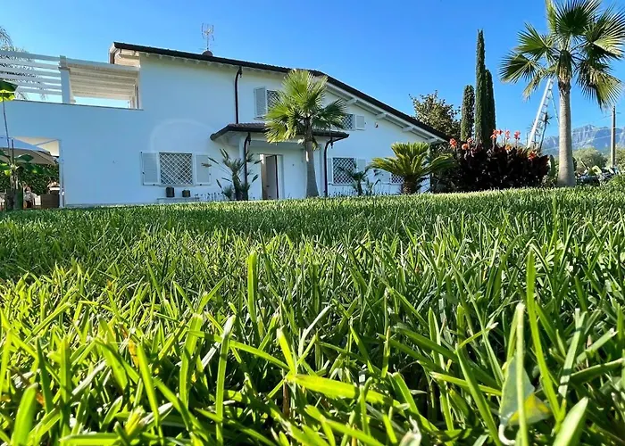 -villa With Swimming Pool Dei Marmi- *