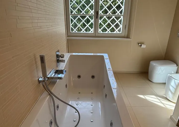 -villa With Swimming Pool Dei Marmi-