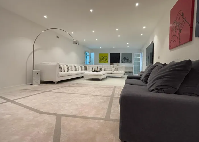 Villa -villa With Swimming Pool Dei Marmi-