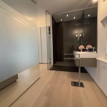 -villa With Swimming Pool Dei Marmi- Φόρτε ντε Μάρμι
